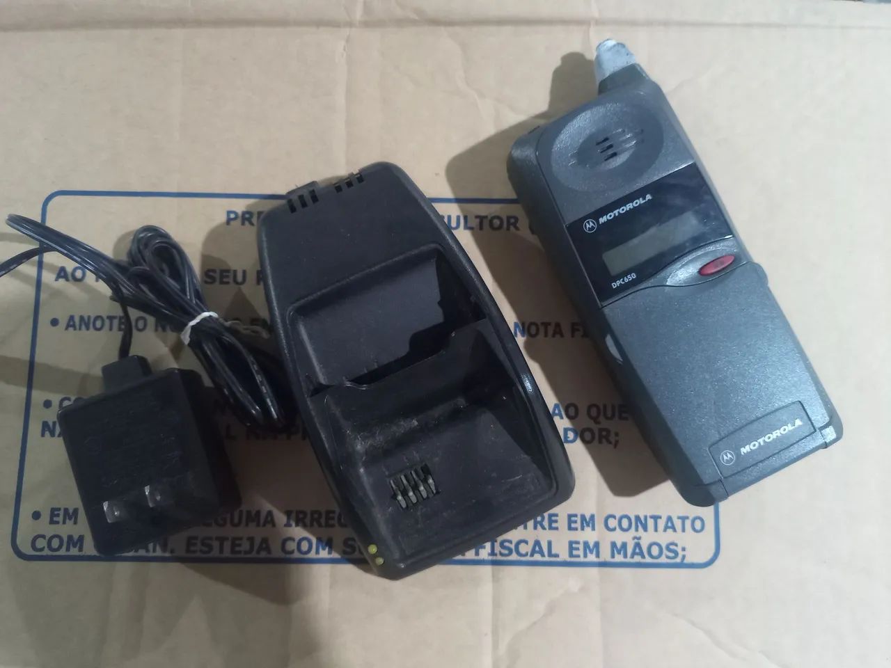 Celular Motorola dpc650 muito antigo