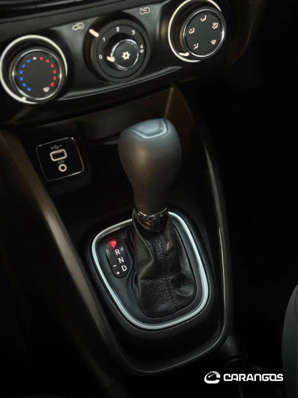 Fiat Cronos Drive 1.3 8V Flex Aut. 2023 - Foto 4