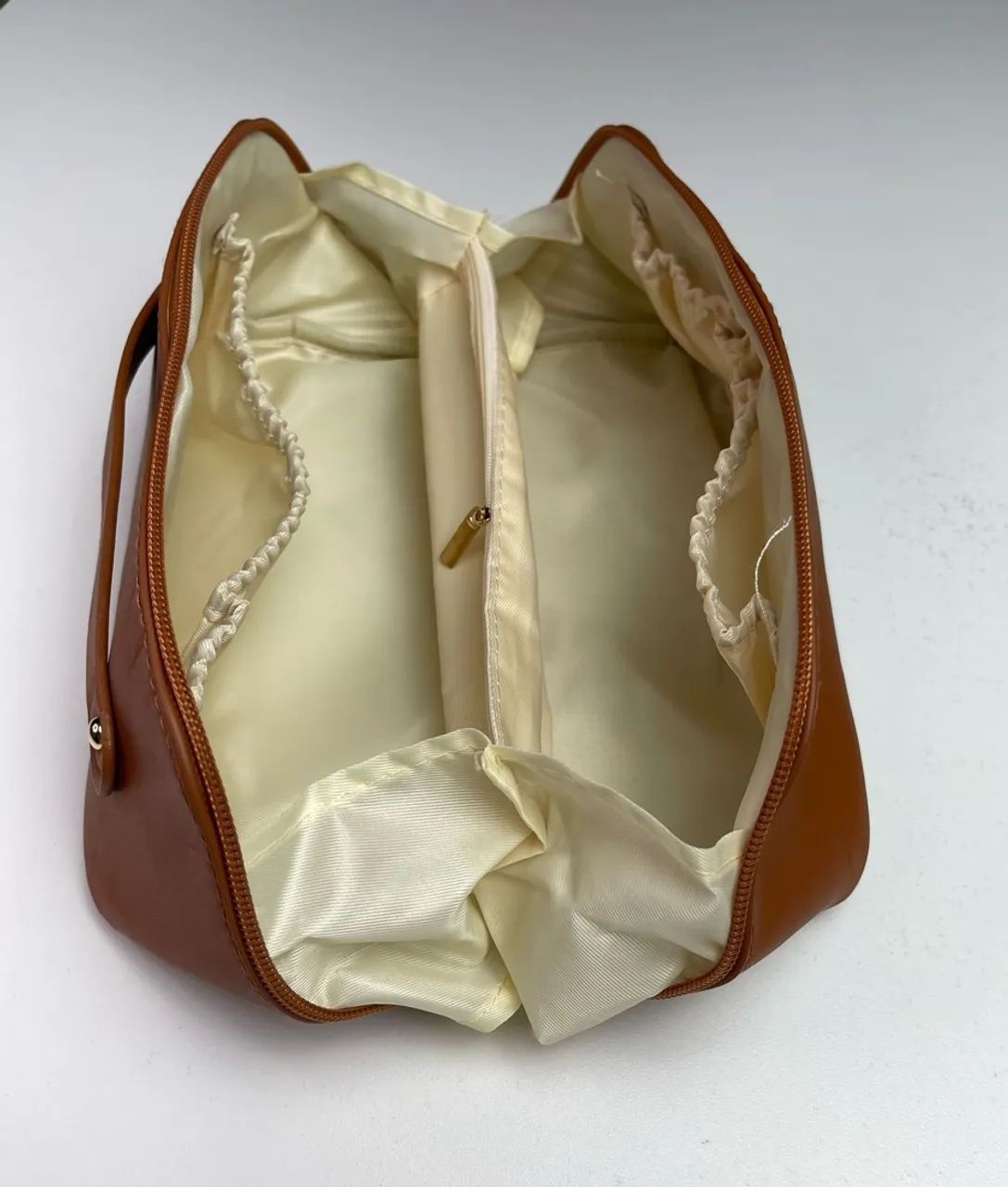 Necessaire feminina com várias divisarias  - Foto 4
