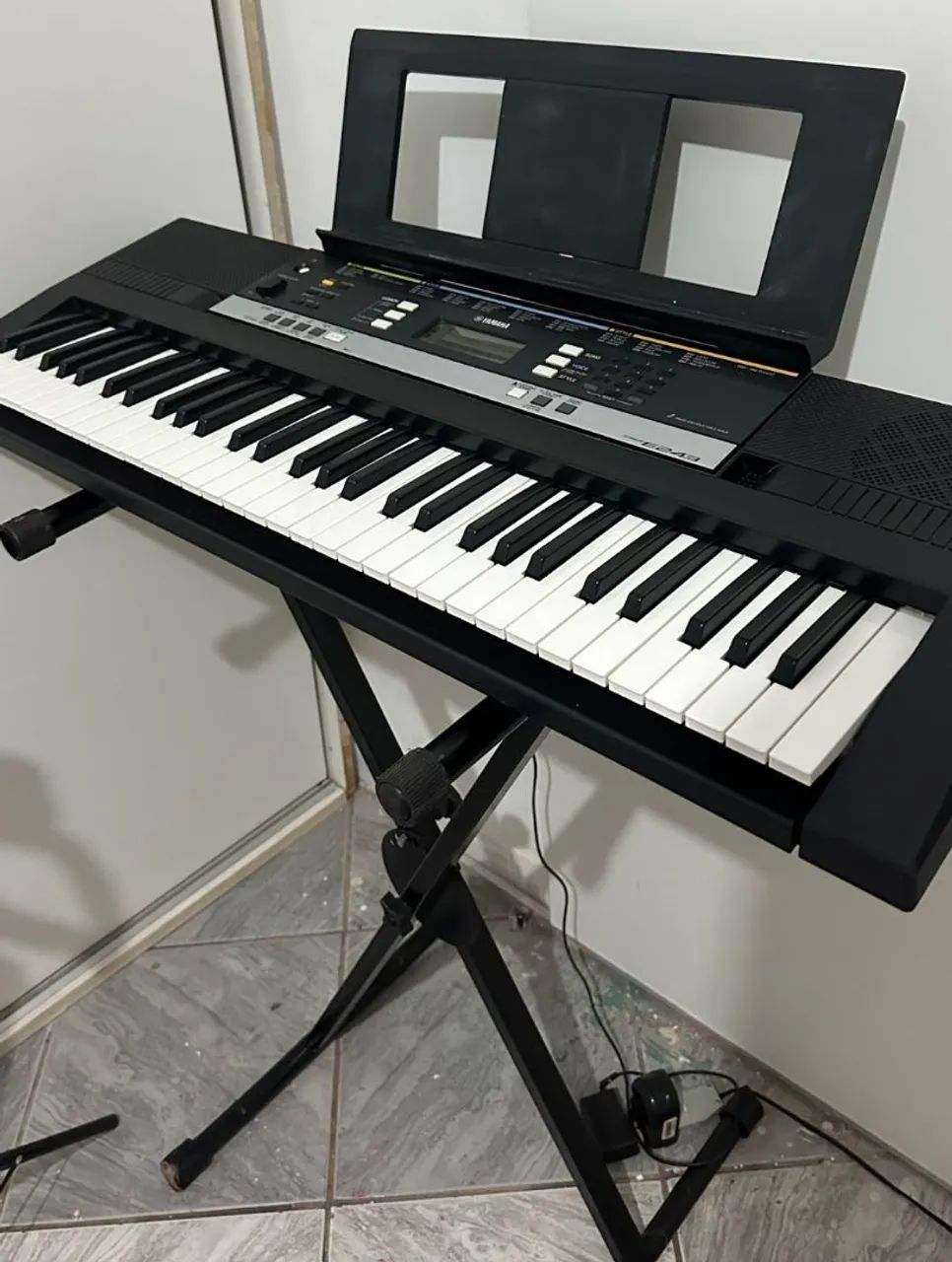 TECLADO YAMAHA PSR E243 - Foto 3