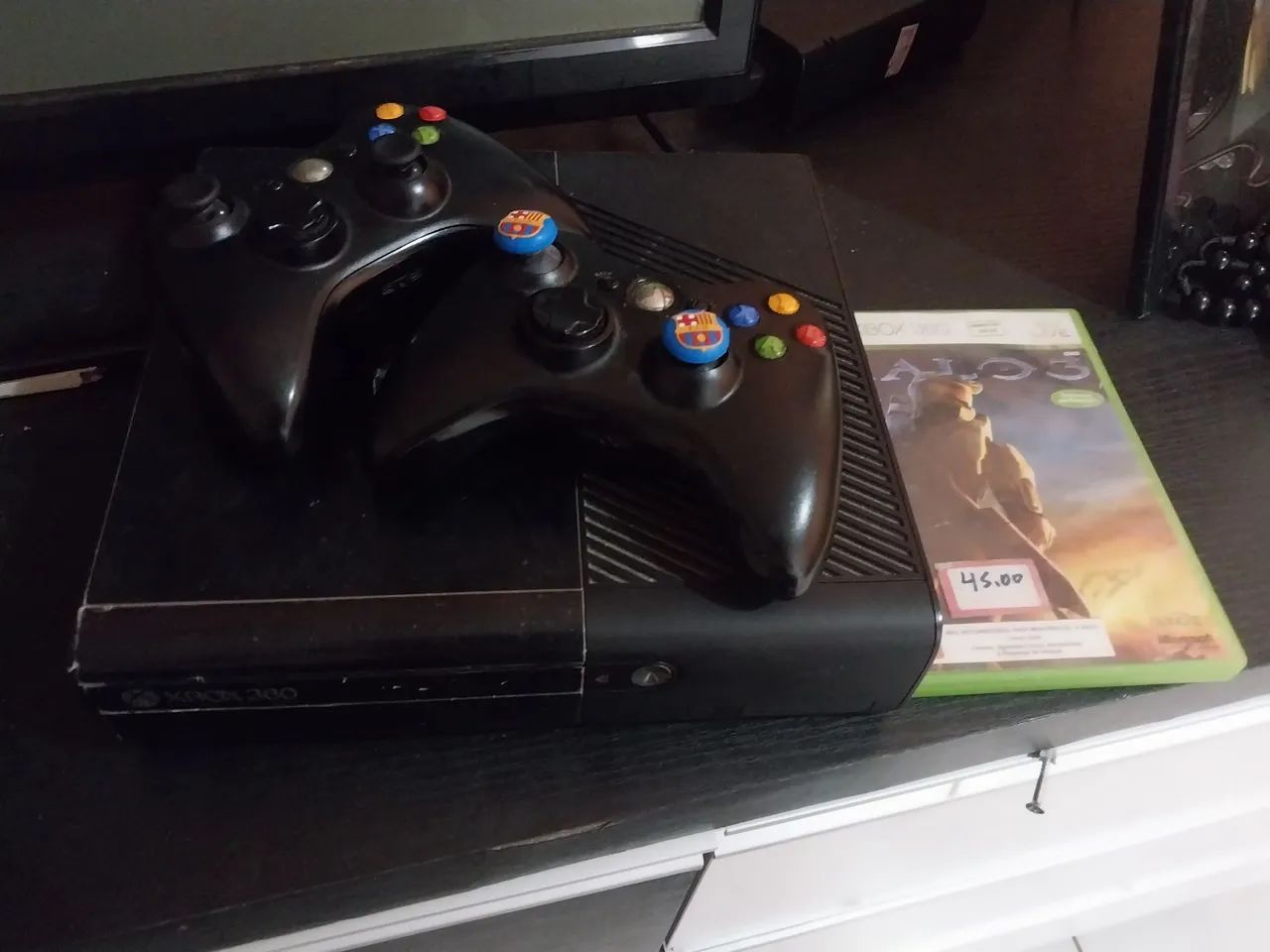 Xbox 360 com jogos + 2 controles + kinect