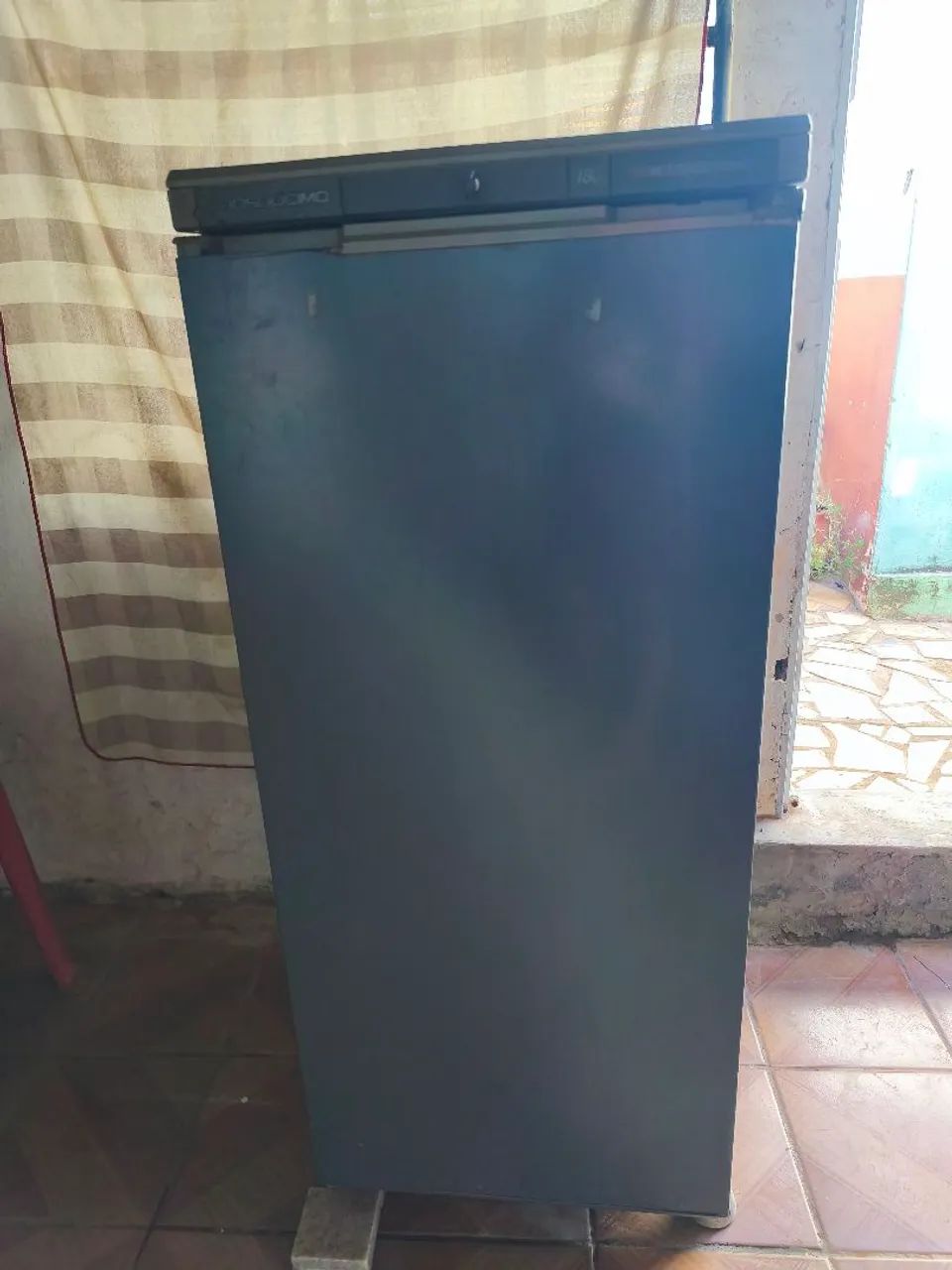 Freezer vertical