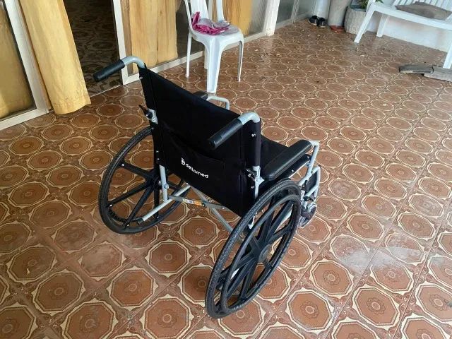 Cadeira de Rodas - Foto 2