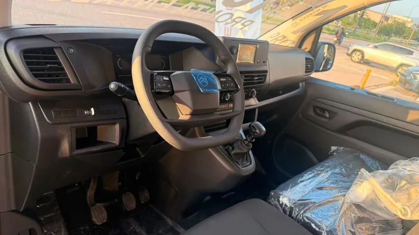 Citroen Jumpy 2.2 CARGO TURBO 2026 - Foto 4