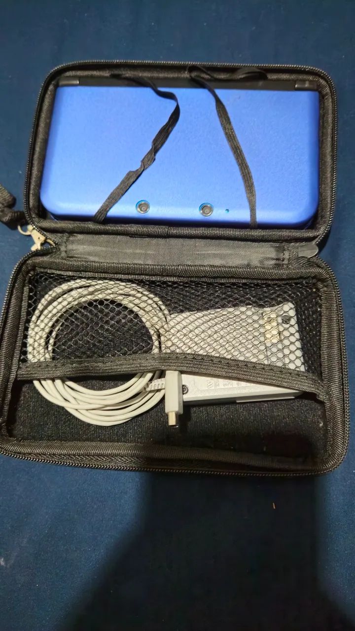 Nintendo 3ds XL desbloqueado com case - Foto 2