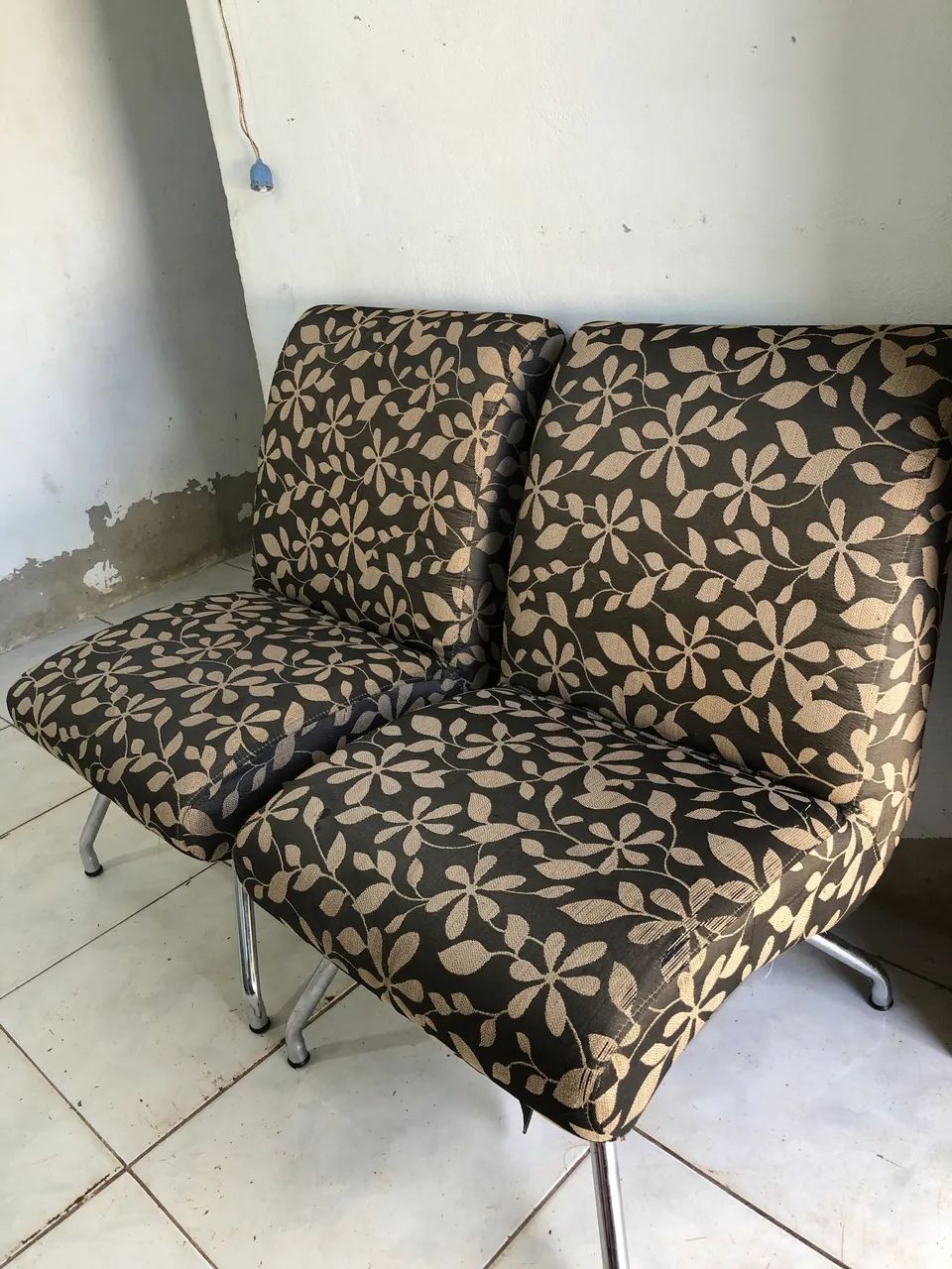 Selling two armchairs423932383776614402