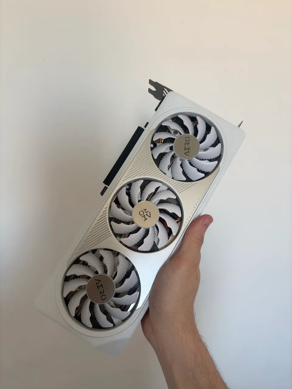 RTX 4060TI AERO OC  - Foto 3