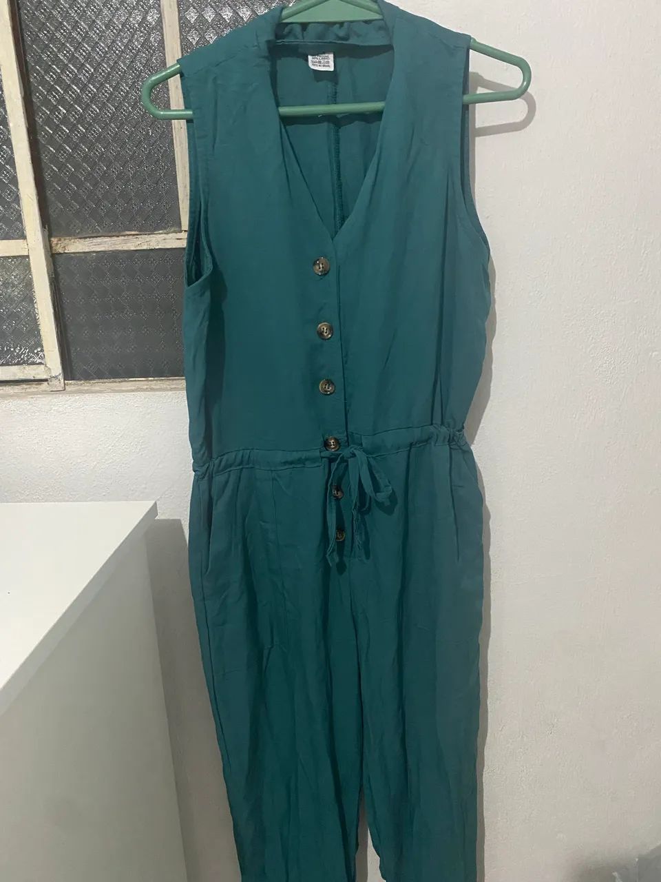 Vendo macacão verde novo 