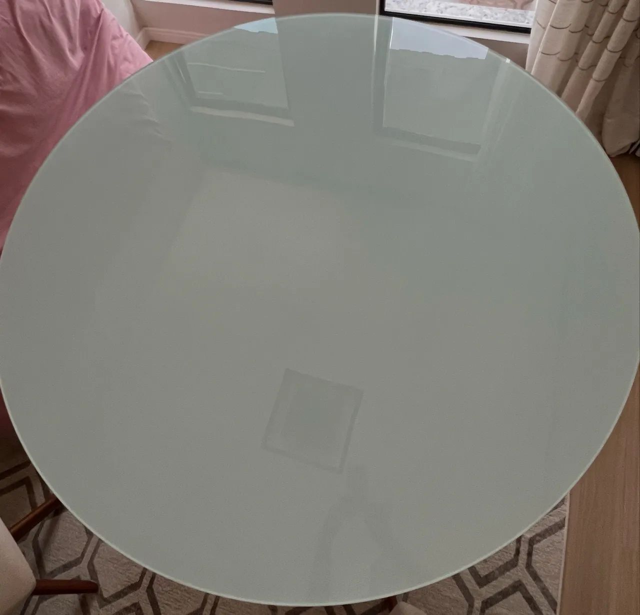 Mesa Off White 1,40m - Moderna, Elegante e Em Ótimo Estado!  - Foto 2