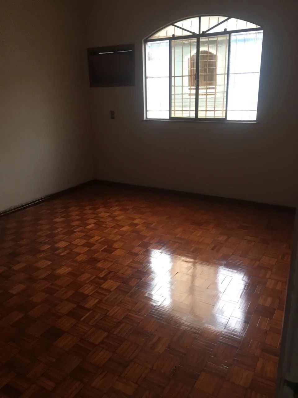 Alugo amplo apartamento - Foto 2