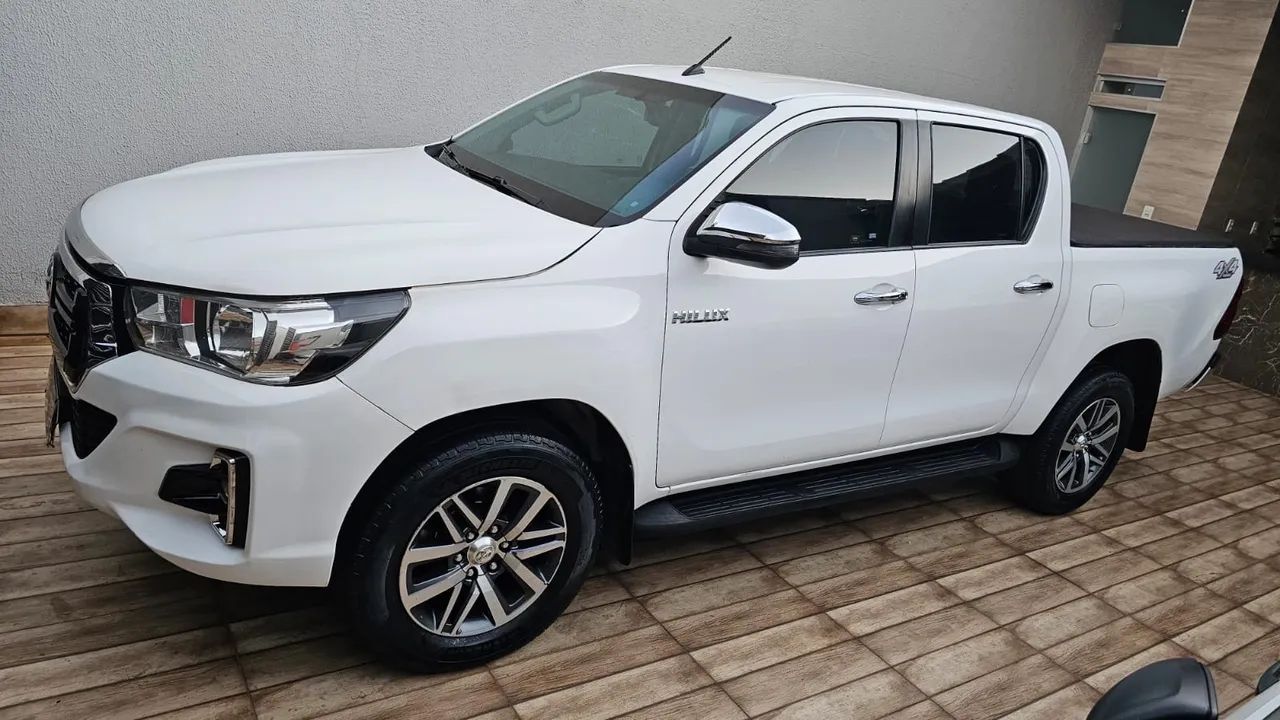 Toyota Hilux Hilux CD SRV 4x4 2.8 TDI Diesel Aut. 2019