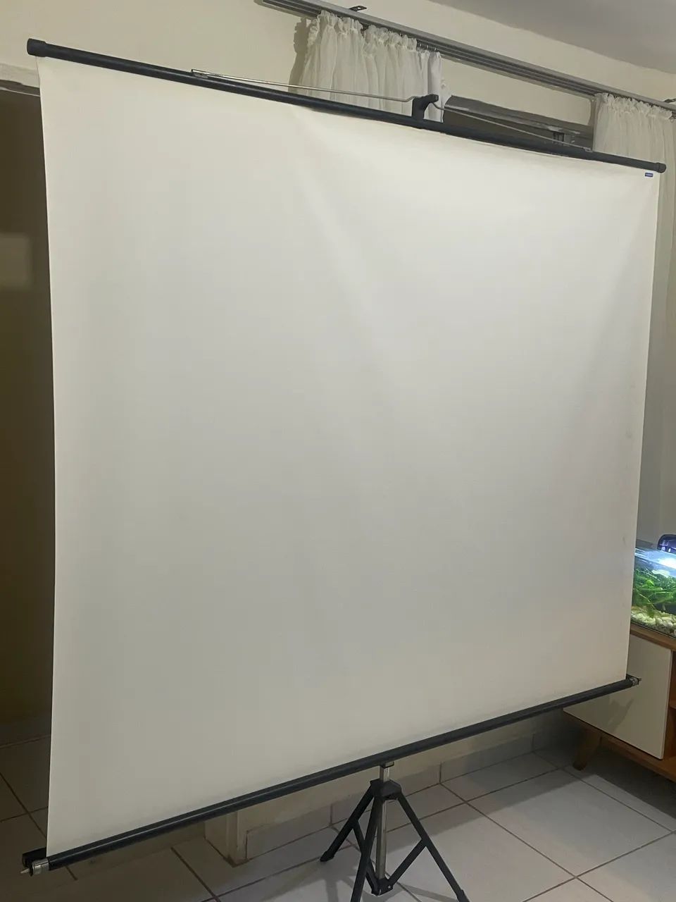 Tela de projeção 70 polegadas  - Foto 3