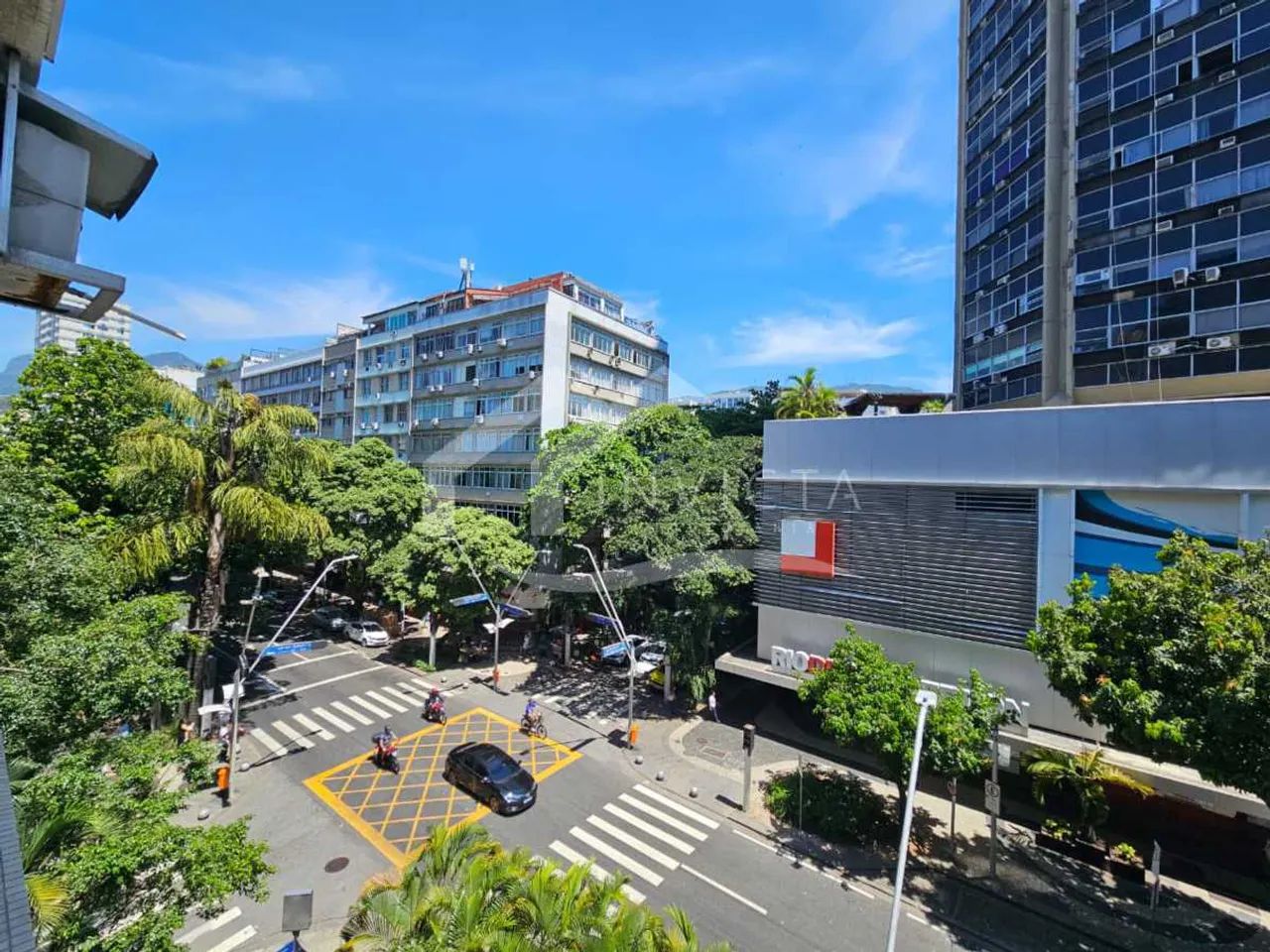 Venha morar no coração do Leblon, próximo do metrô