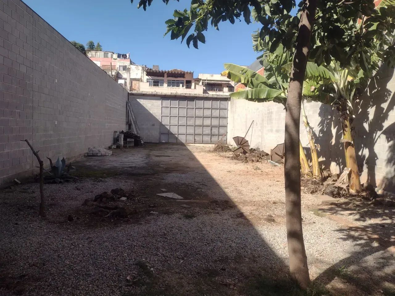 terreno 10X50  com prédio no fundo .. - Foto 4