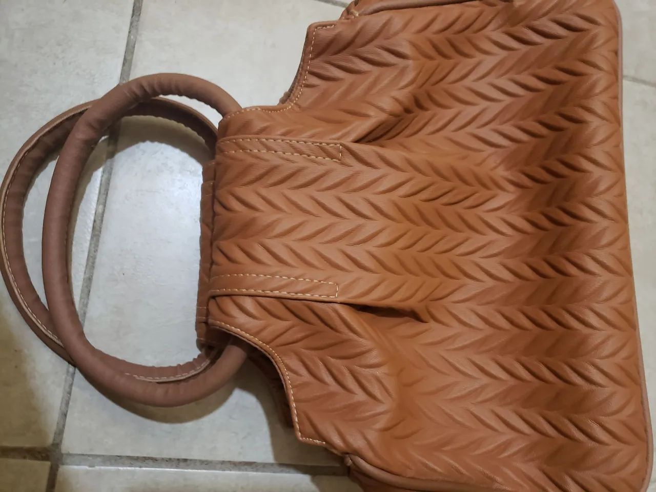 Bolsa de Mão Nova com 02 bolsos Fundos - Foto 4