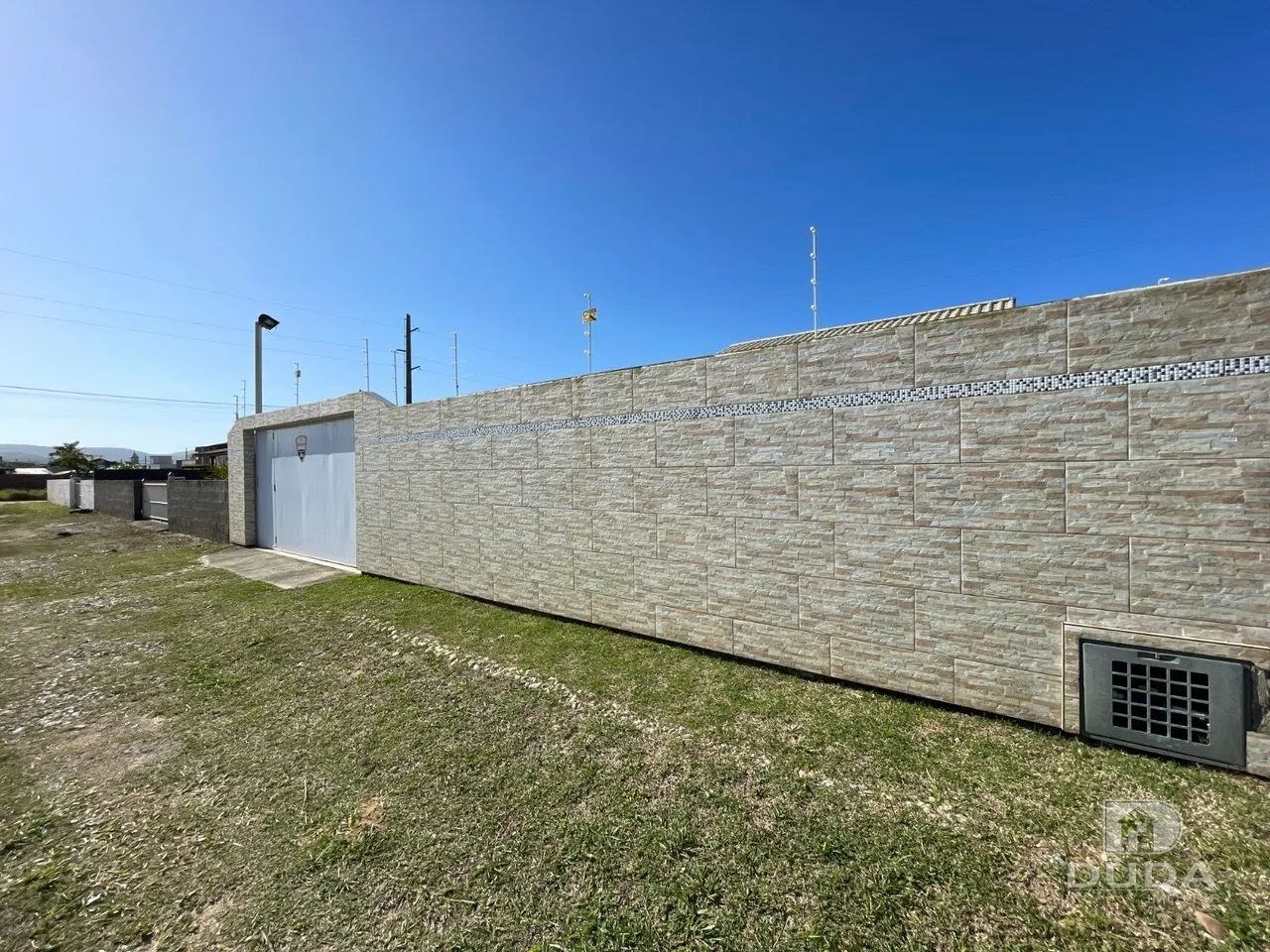 Casa ampla com edícula e Energia solar - Foto 2