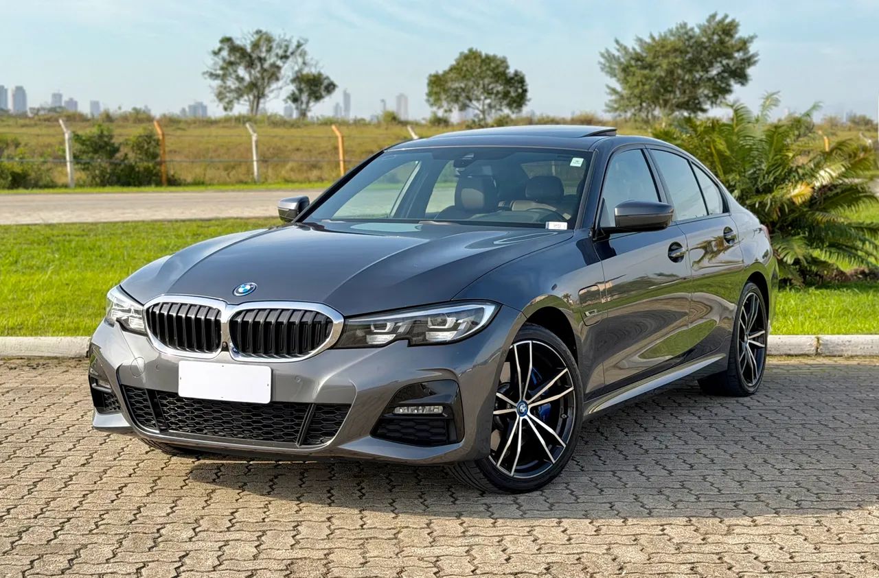 BMW 330E 2022