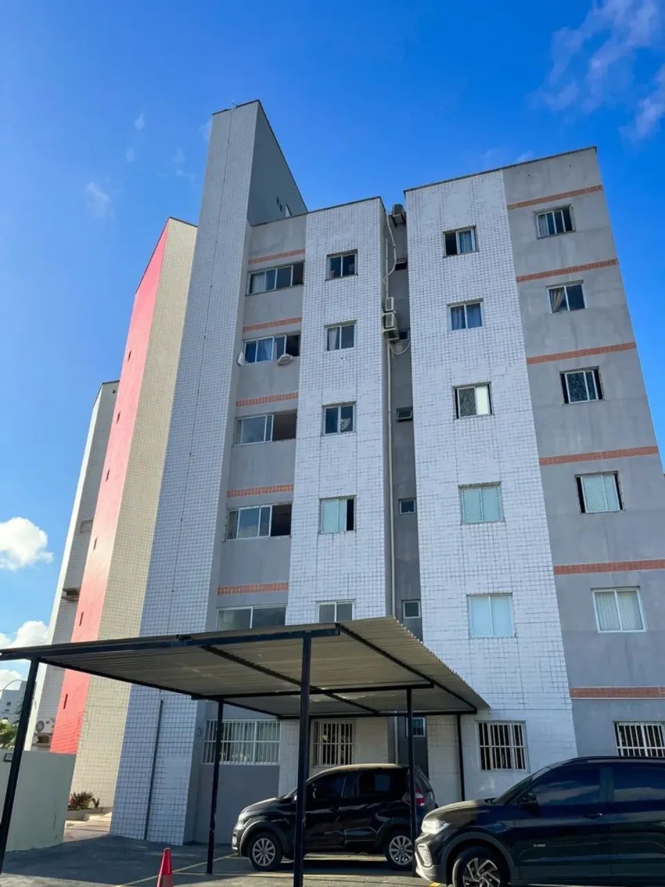 Apartamento 3 Quartos com Suíte, Móveis Projetados e 2 Vagas no Papicu  Edifício Sion
