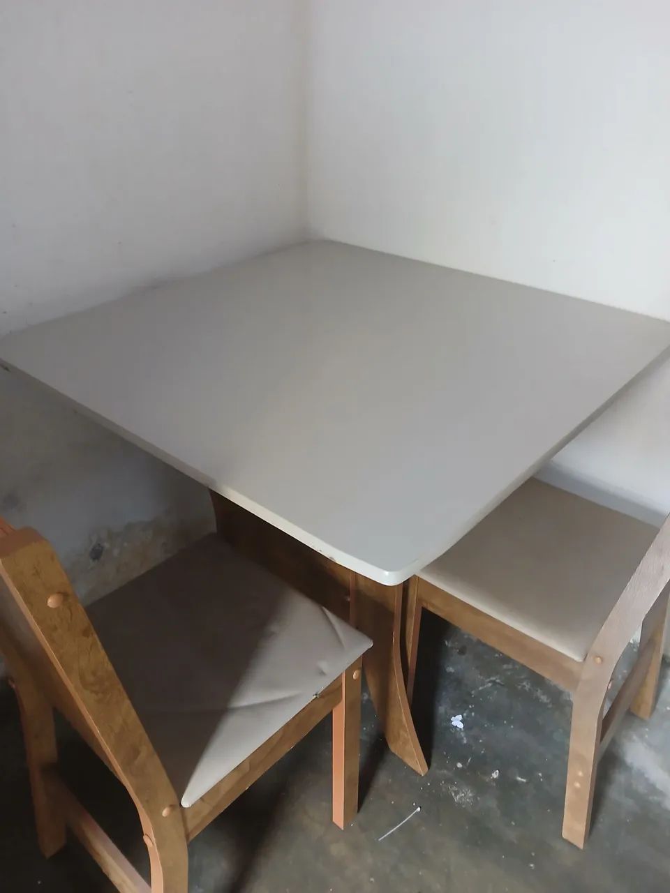 Mesa com 2 cadeiras - Foto 2