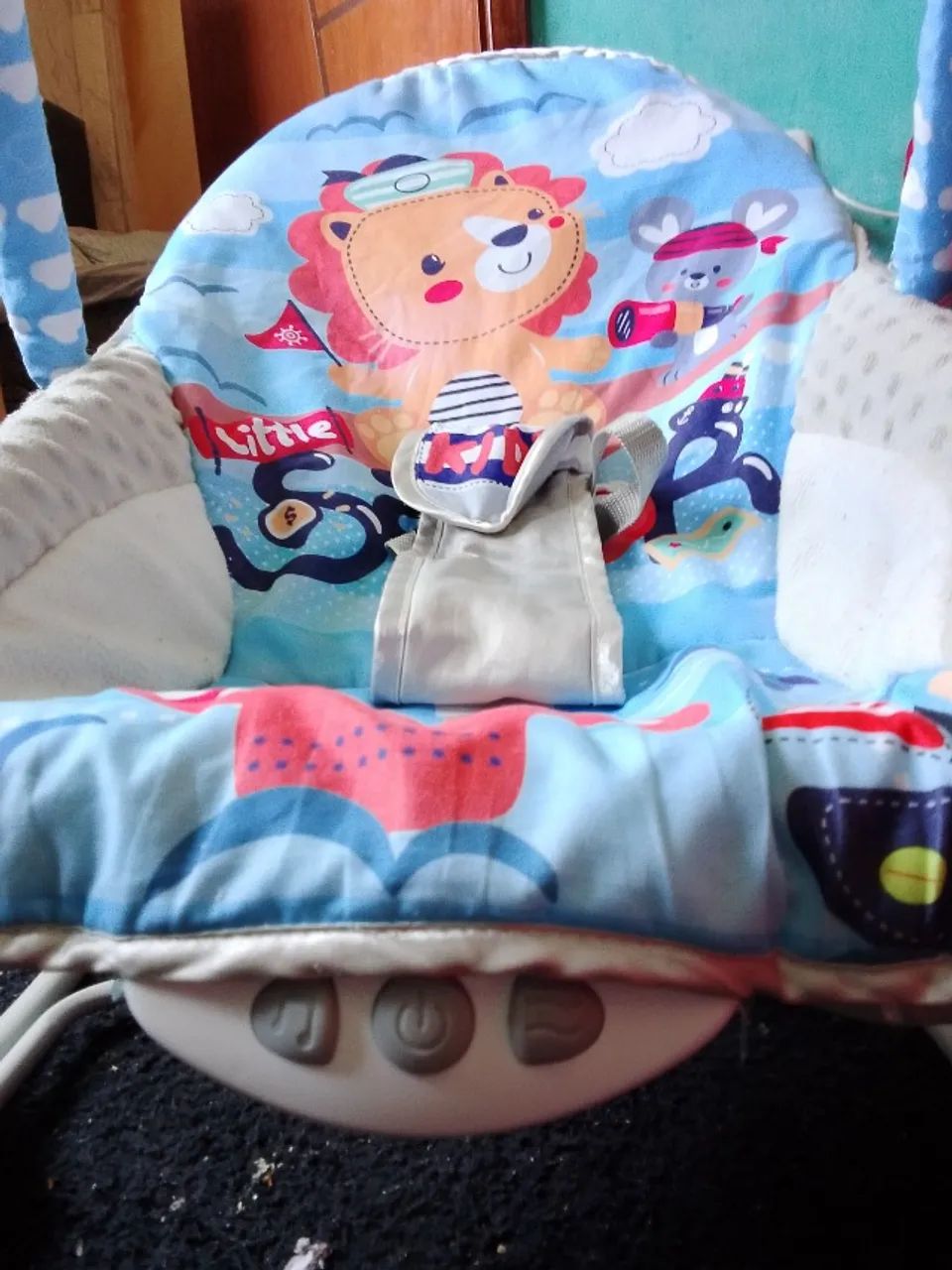 Cadeirinha de bebê vibra e canta  balanço 