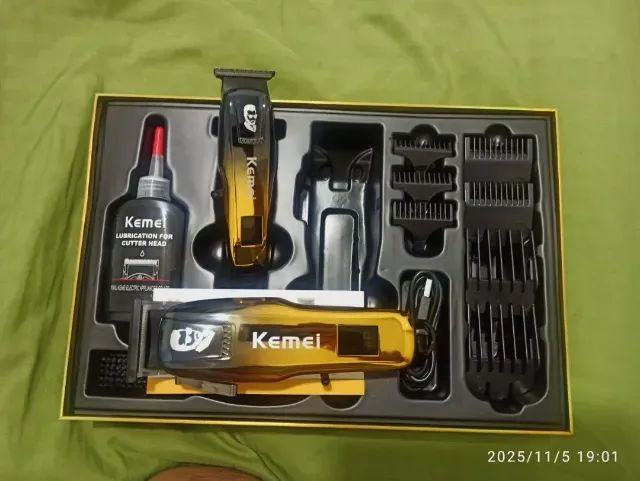 Kit Máquina de Cortar Cabelo + Máquina de Acabamento Kemei Original - Foto 3