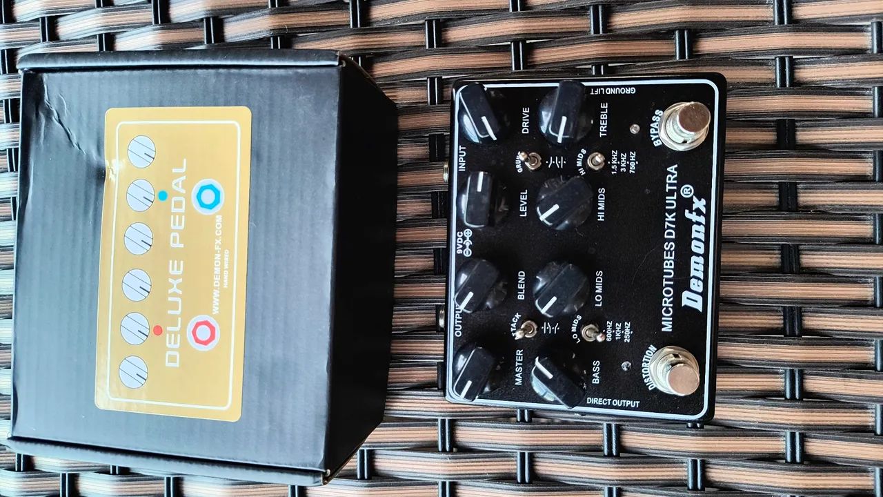 Pedal de Overdrive Demon Fx Microtubes D7K Ultra Para Baixo Preto