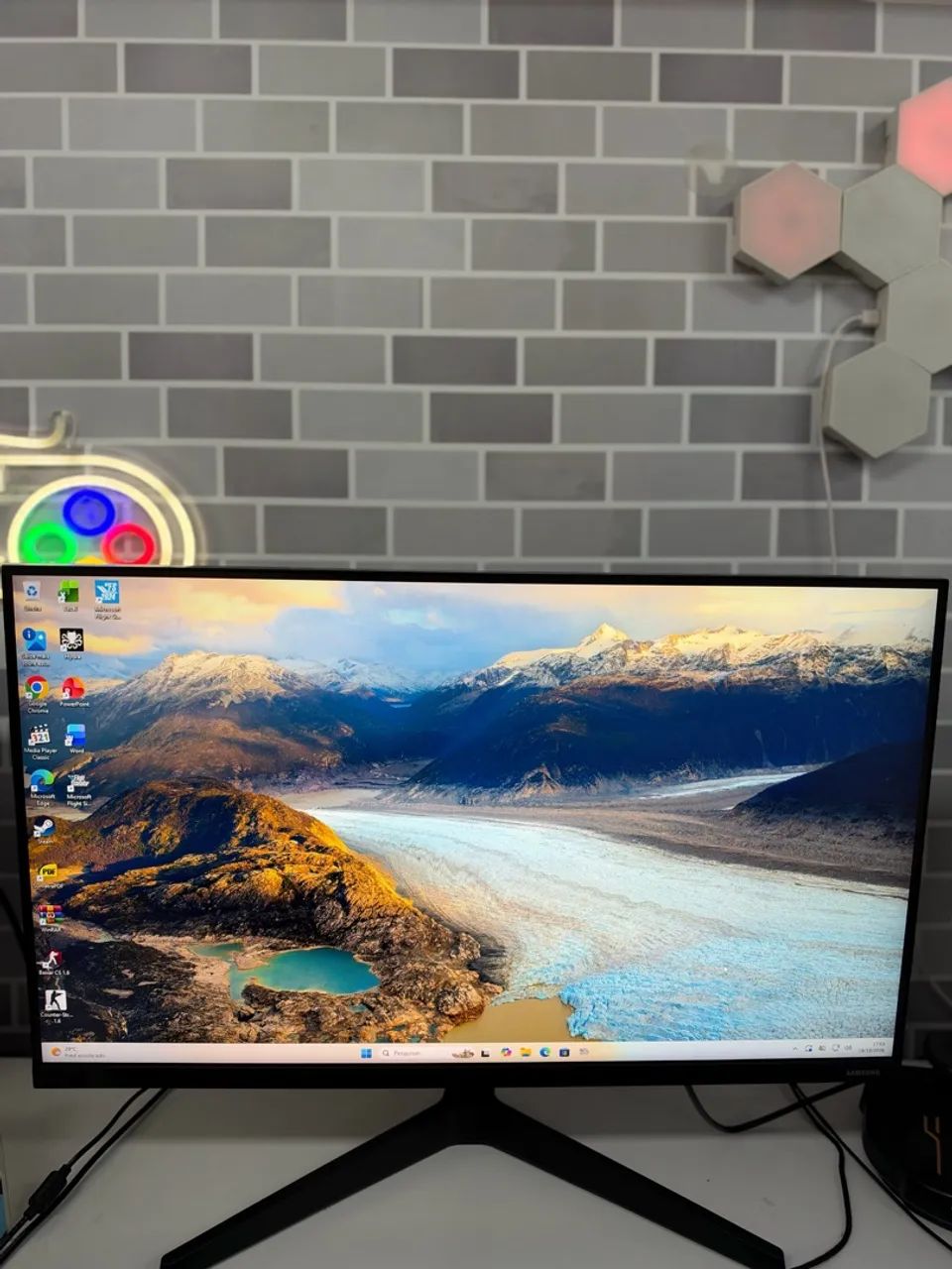 Monitor Samsung  27 Polegadas   Model F27T350FHL  75Hz 