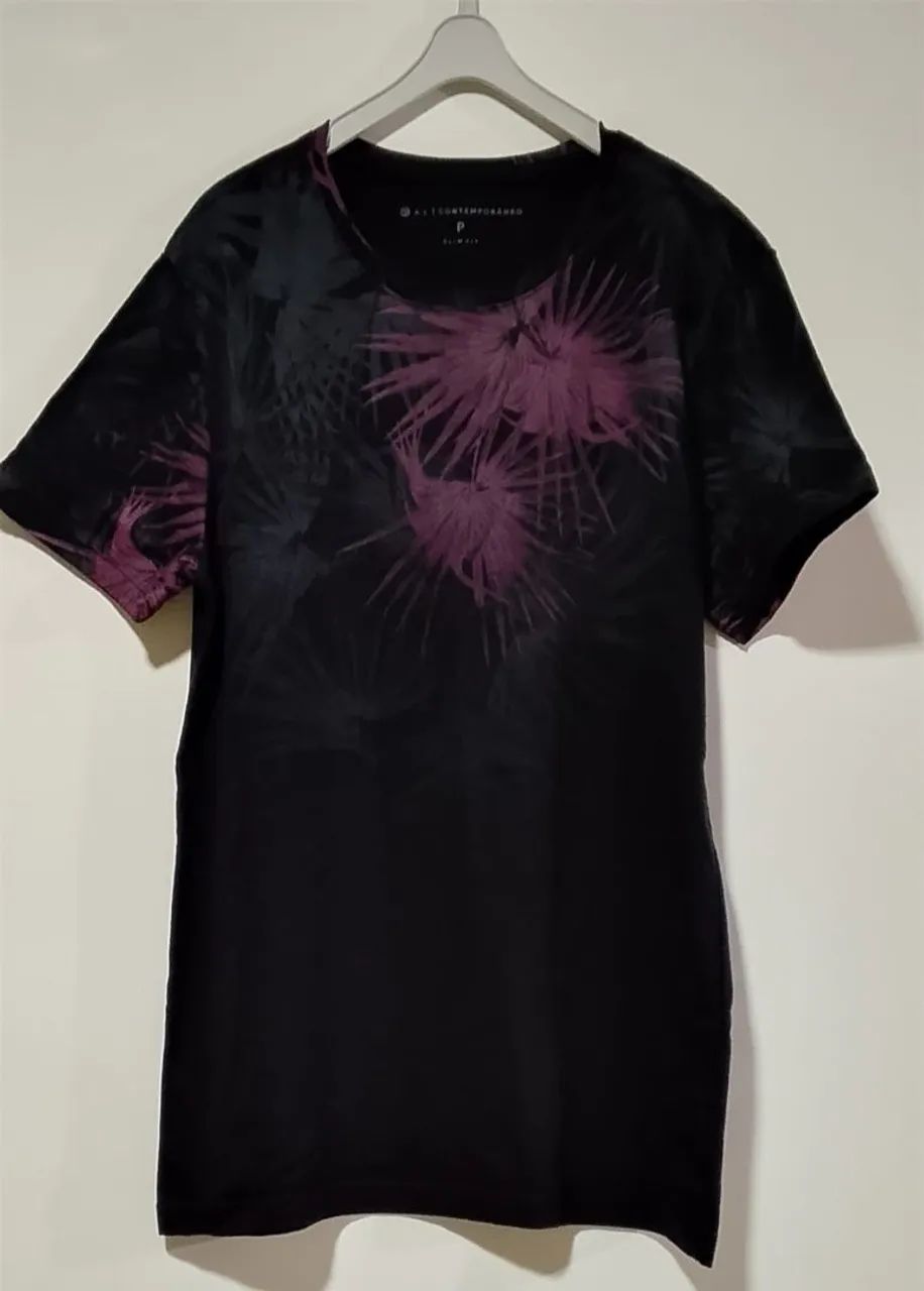 Camisetas slim, tamanho P 