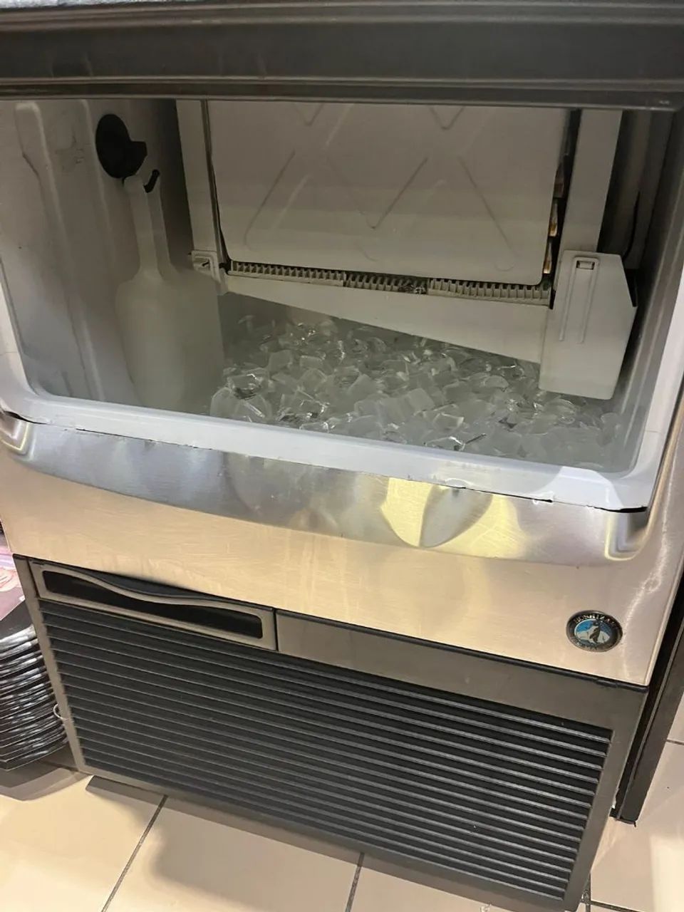 Máquina de gelo Macom Hoshizaki 50kg , Revisada, funcionamento 100% , pouco uso