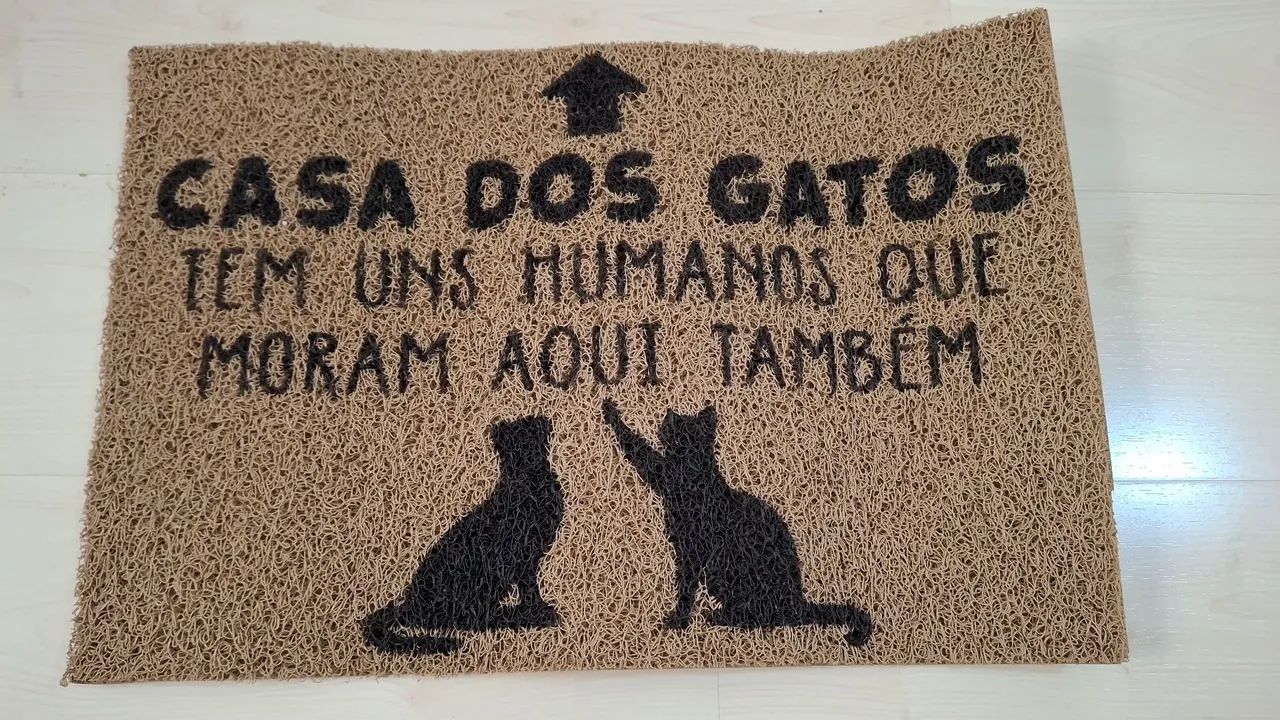 Capacho a casa é dos gatos