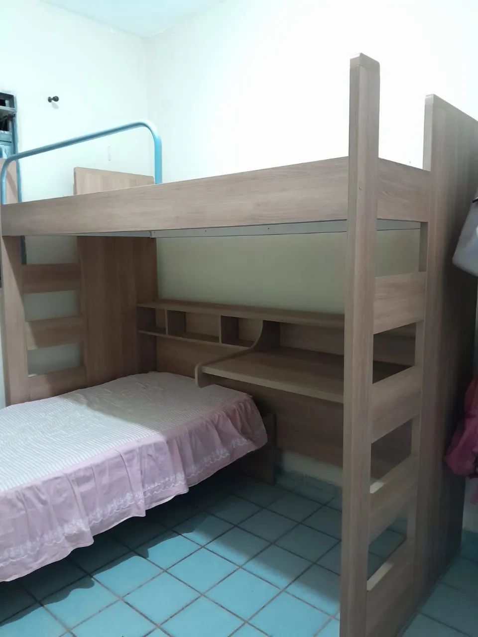 Beliche Multifuncional Solteiro com Escrivaninha, Nichos e Escada - Excelente Estado - Foto 3