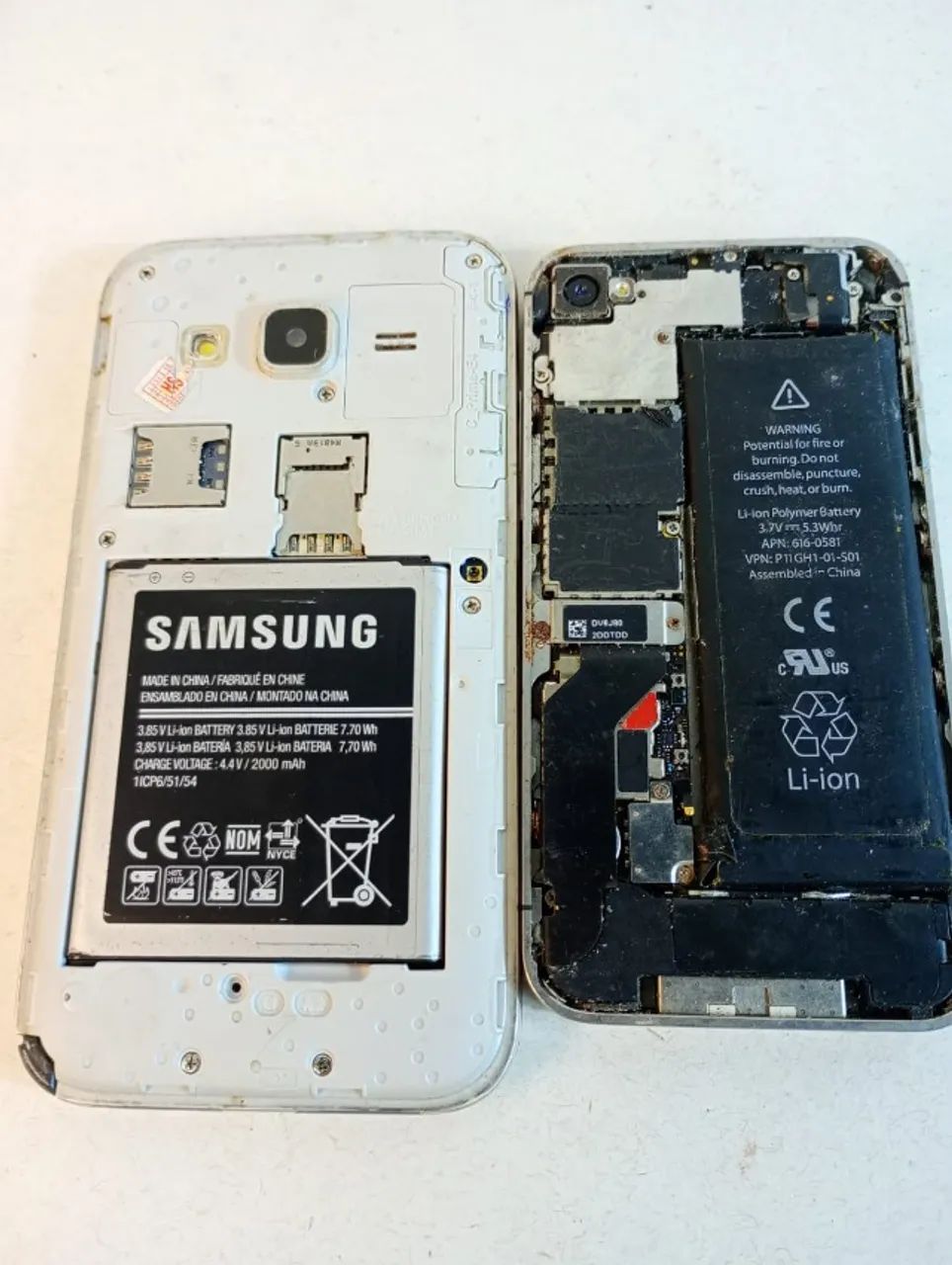 Lote 2 Celulares Antigos Sucata Pecas Samsung E iPhone - Foto 3