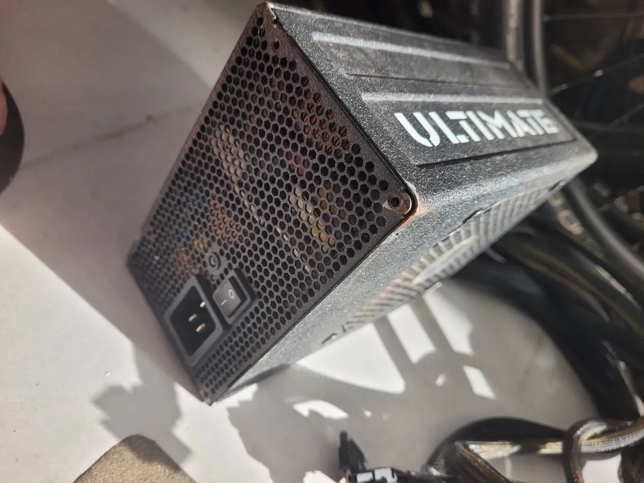Fonte Cooler Master UCP 1100W 80 plus sem cabo sem teste no estado - Foto 3