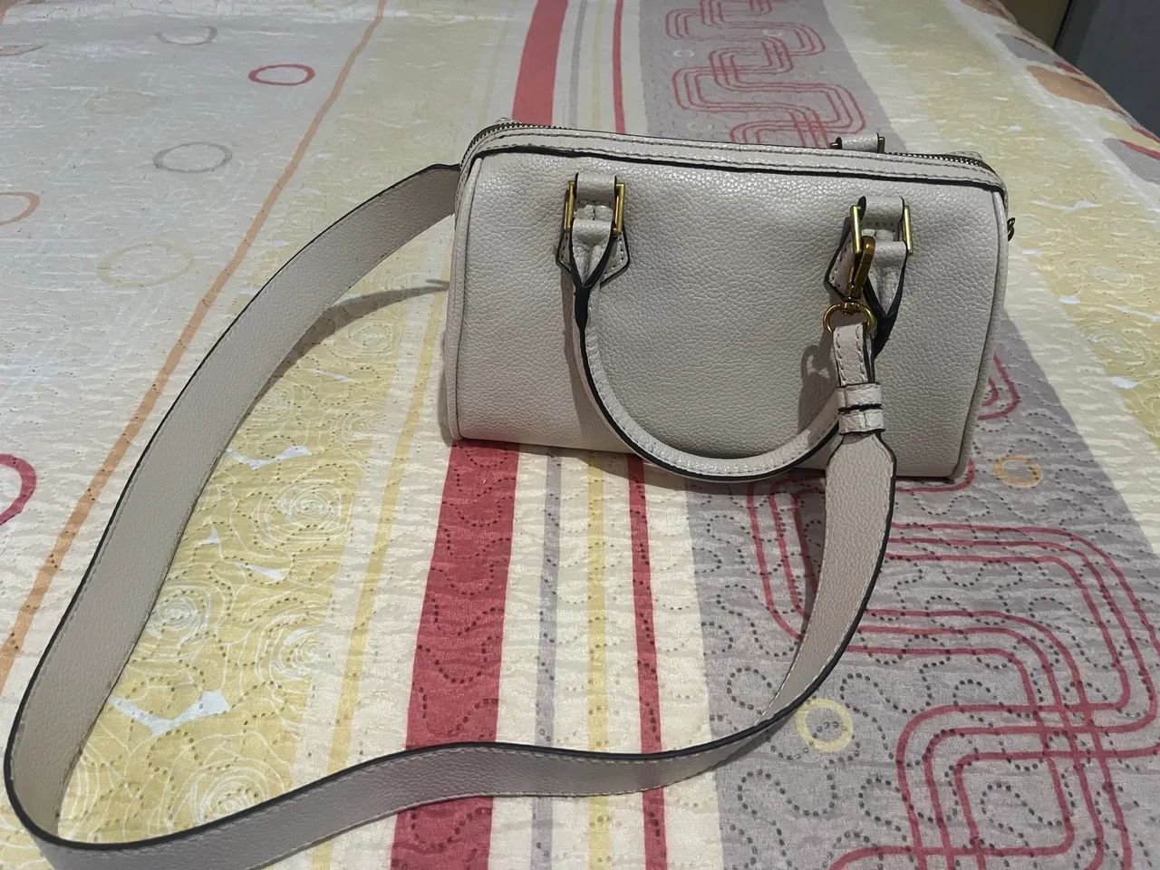 Bolsa Santa lolla em couro