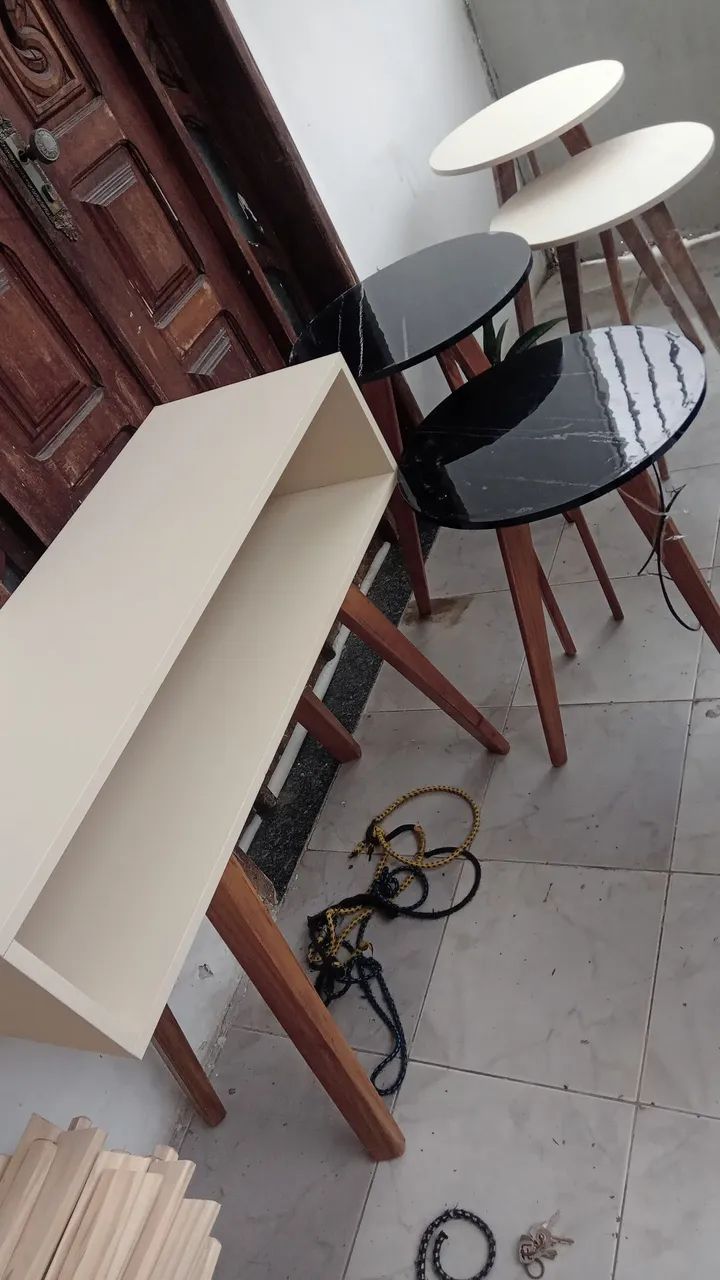 Vendo lindas aparador adegas mesinha de canto  - Foto 2