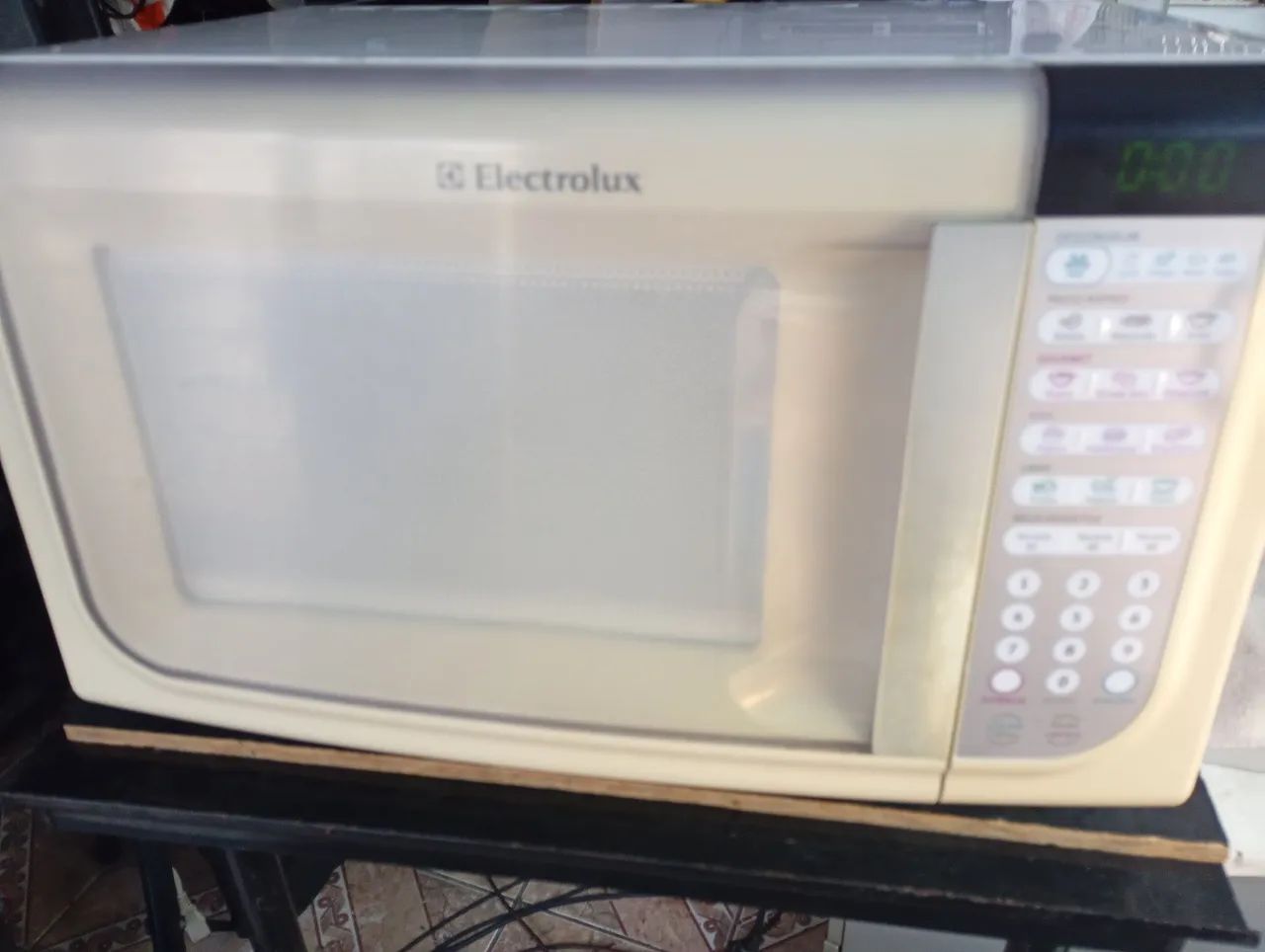 Microondas Eletrolux 31 Litros funciona bem! 