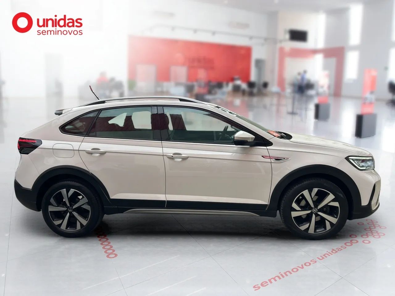 Volkswagen Nivus Highline 1.0 200 TSI Flex Aut., foto 4 de 17