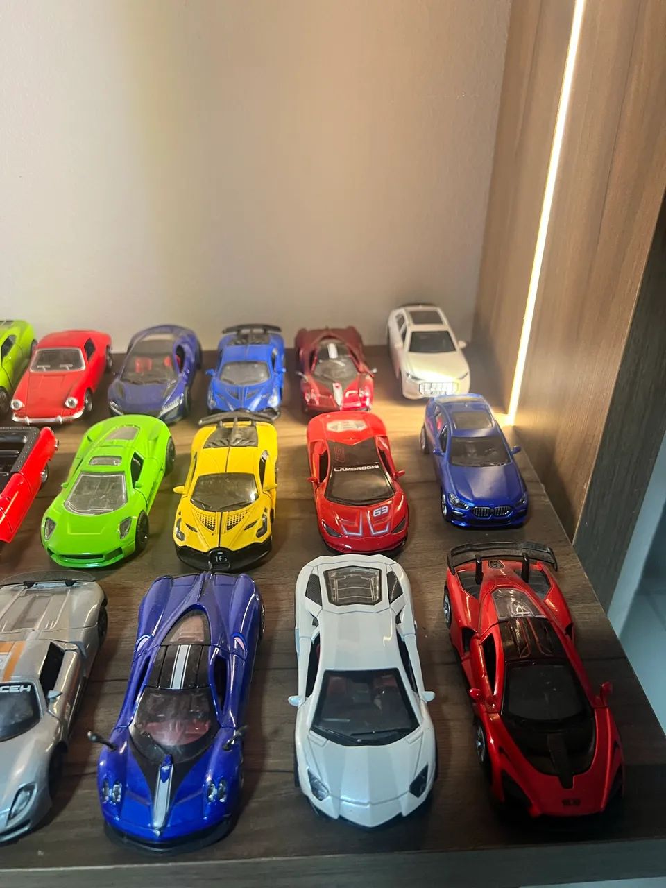 Miniaturas de carros, caminhões e máquinas  - Foto 3