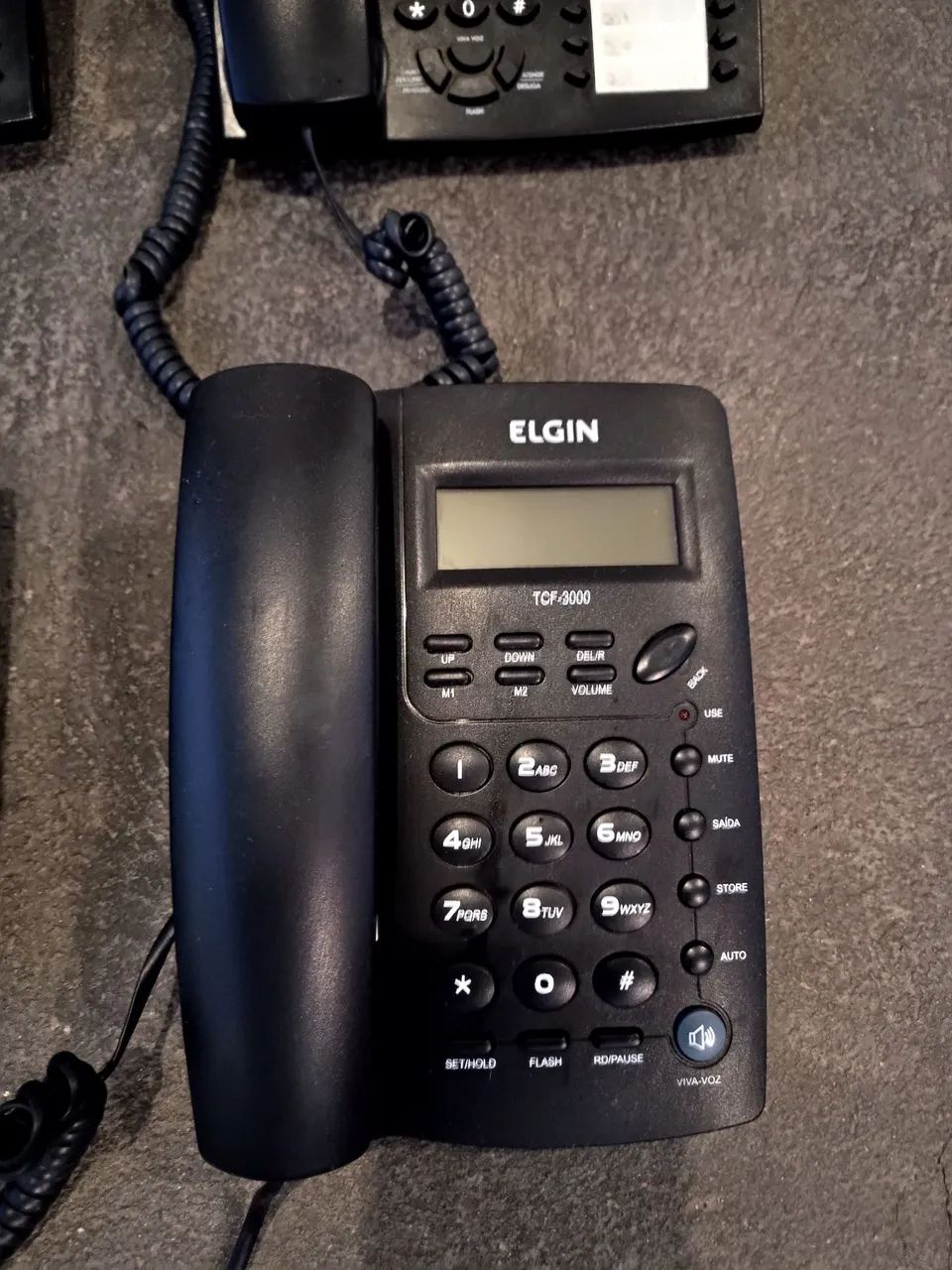 Lote com 4 telefones, dois telefones digitais Intelbras , um telefone Elgin e um Nos-Tel. - Foto 4