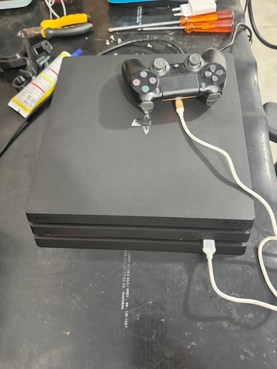 PS4 PRO 1tb - Foto 2