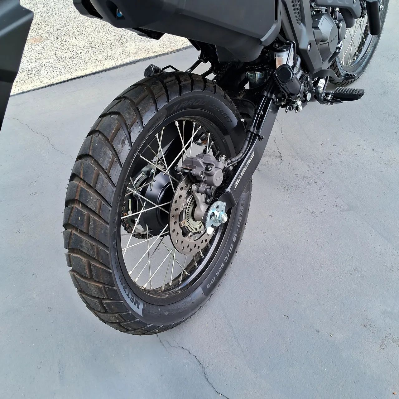 SAHARA 300 ABS 2025