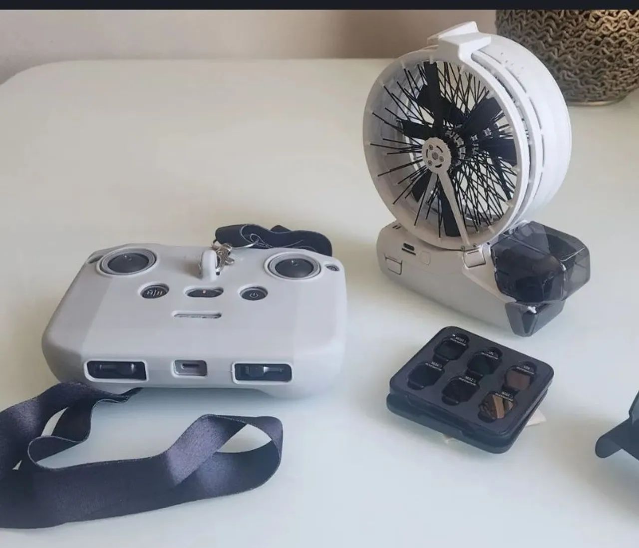 Drone dji flip 4k com caixa bateria com 3 voos  sem marcas sem detalhes caixa nota  - Foto 2