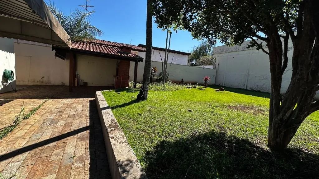 Venda de Casas / Comercial na cidade de Araraquara - Foto 5