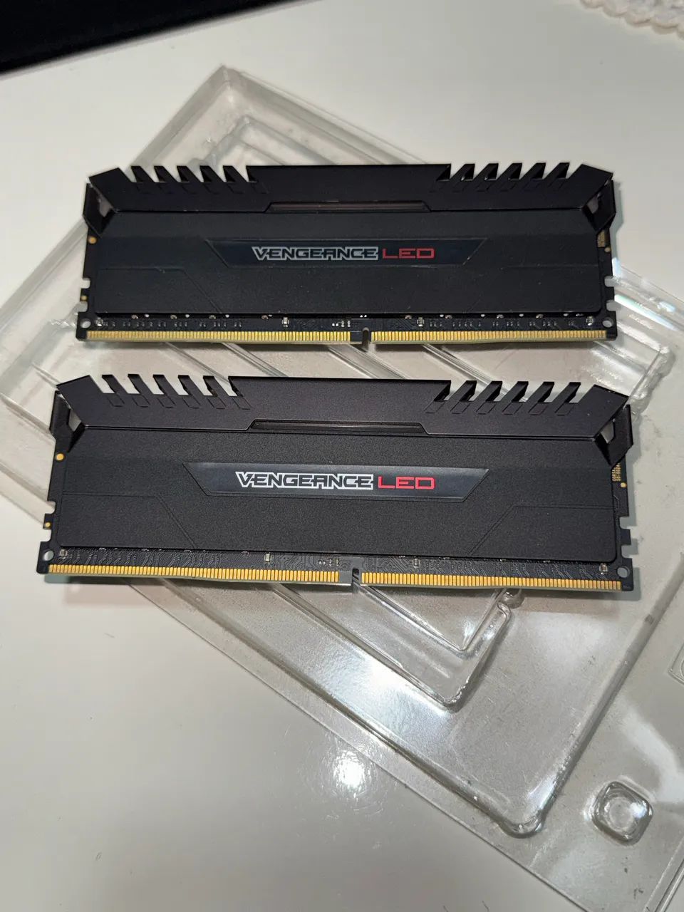 MEMORIA CORSAIR VENGEACE LED