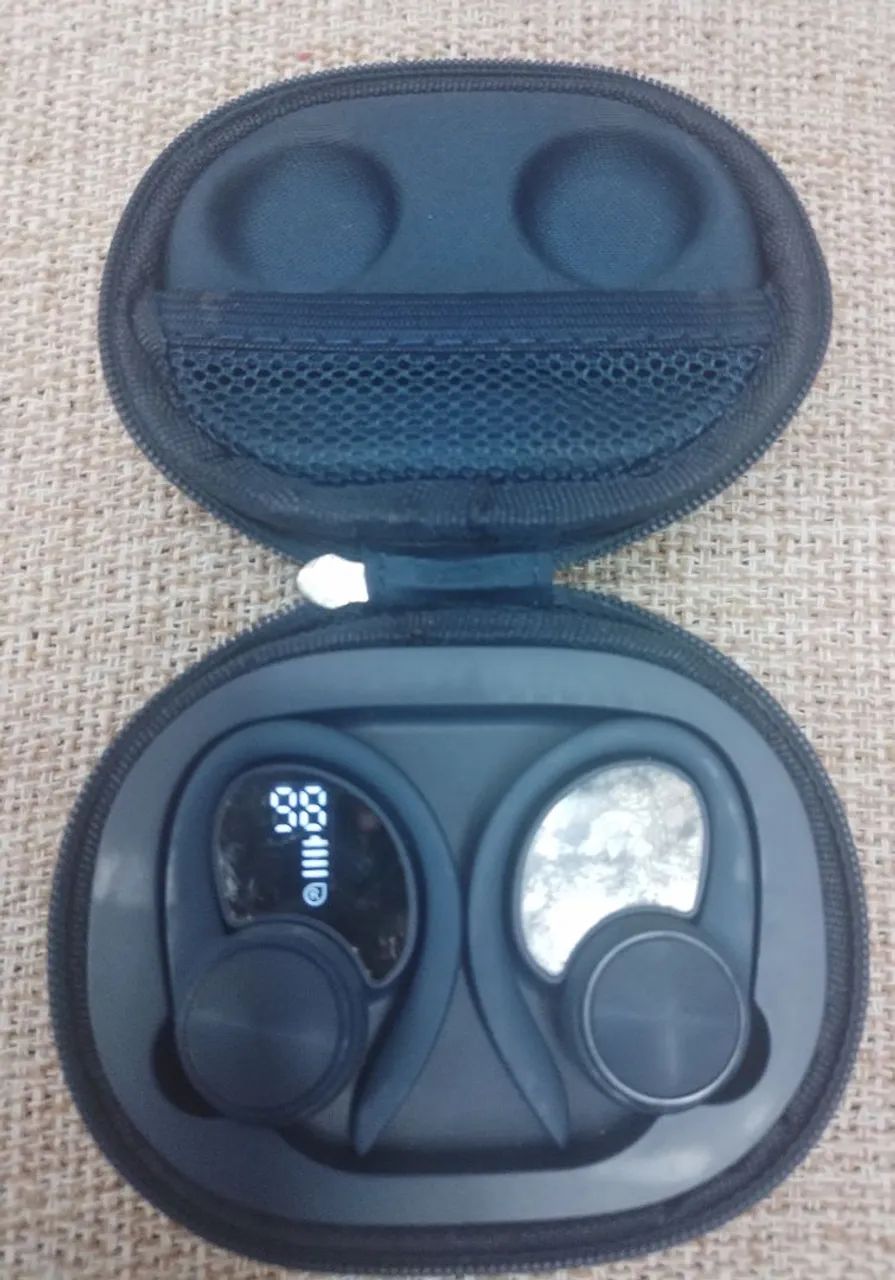 Fone Bluetooth com gancho esportivo 