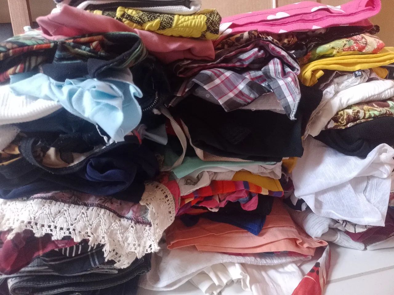 Lote Grande De Roupa - Foto 2