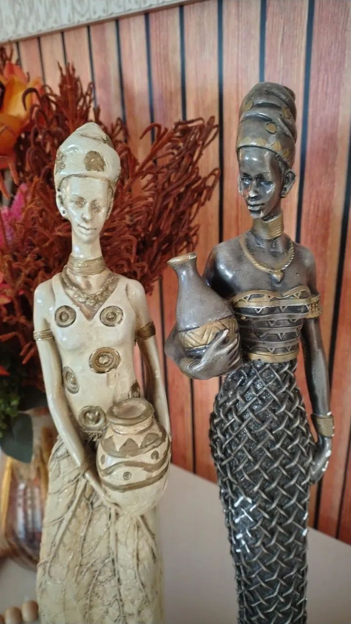 Estatuetas Africanas com vasos - Foto 4