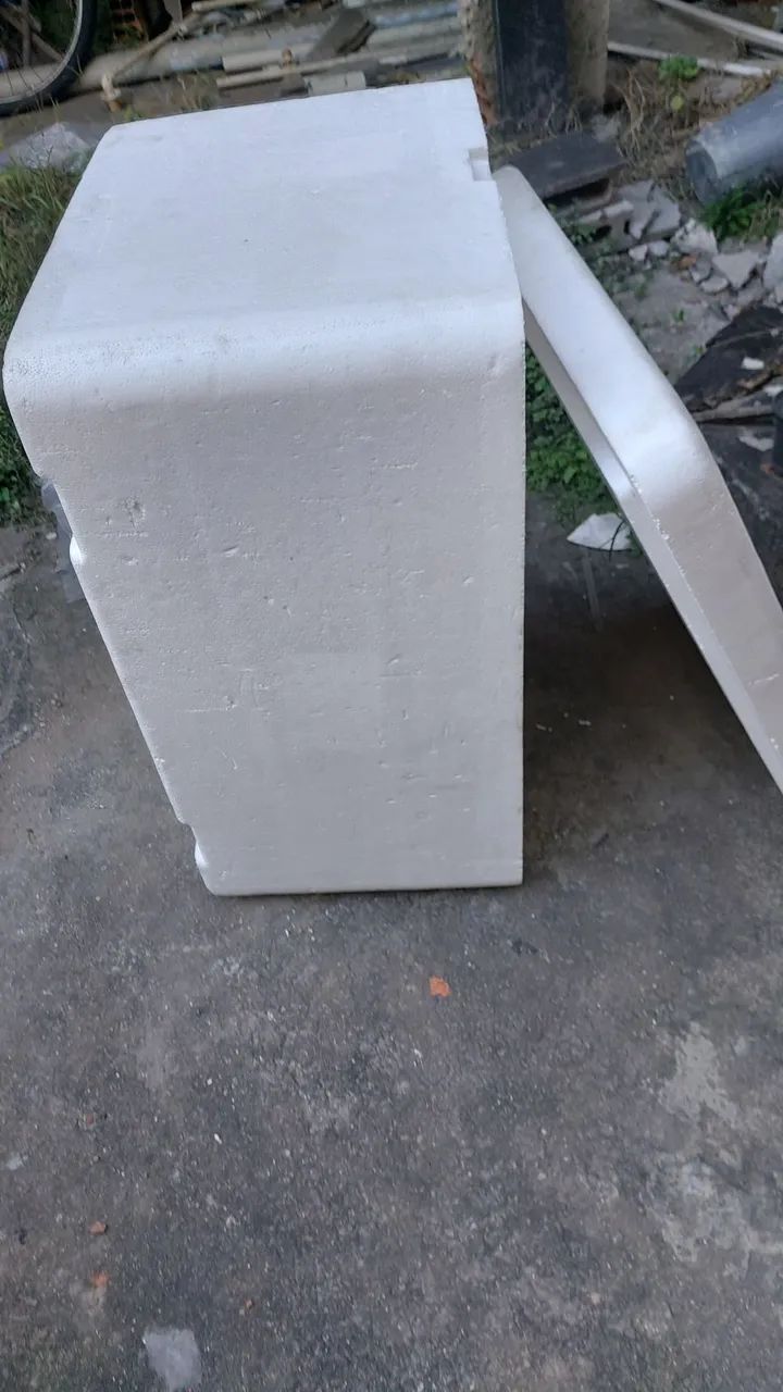 VENDO CAIXA DE ISOPOR DE 80 LITROS - Foto 2