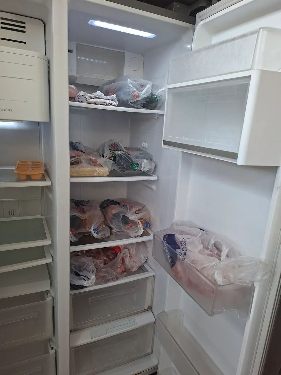 Vendo refrigerador Electrolux 2 porta  - Foto 4