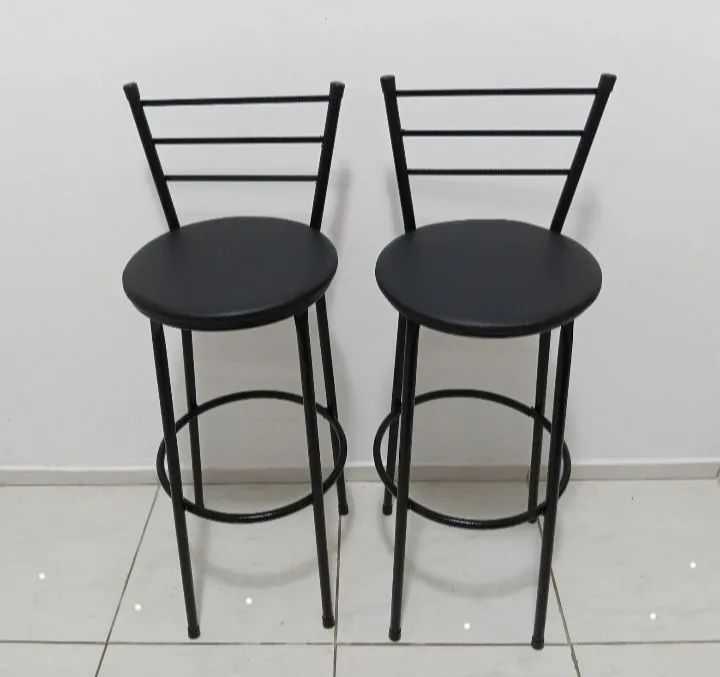 2 banquetas altas com encosto 